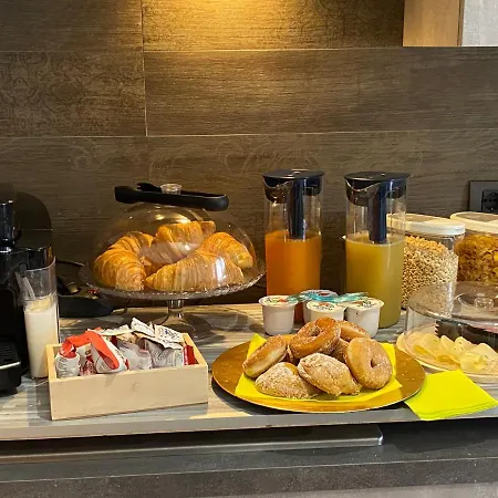 فندق مبيت وإفطار Feni 3*